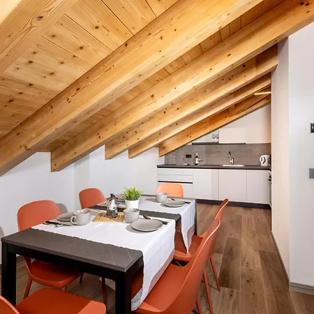 Apartament Chaletmafi *